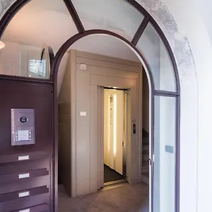 Ca Mia - The House Of Travelers , Como Italia